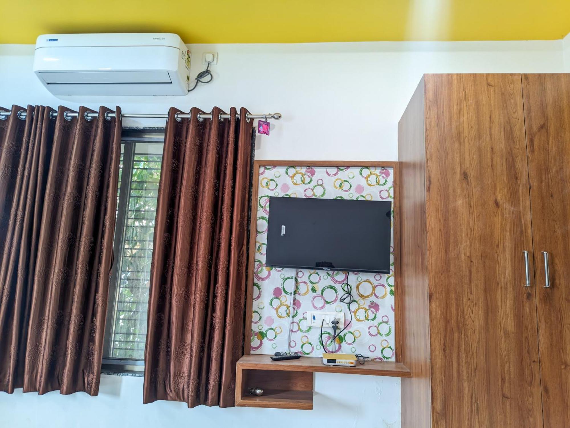 Samrat Homestay Garudeshwar Екстер'єр фото